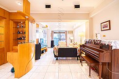 水湳經貿｜稀有電梯華廈三房平車｜衛浴開窗｜超美屋況