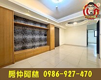 低於實登-巨蛋商圈輕屋齡三房