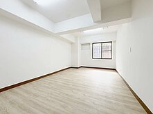 巨蛋捷運350公尺-翻新大三房平移車位