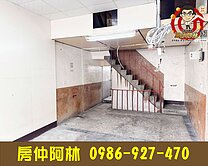 鼓山二路臨路透天店面 不用1000萬