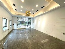 大墩大業商圈❤️一樓大空間店面邊間餐面採光平面車位