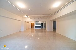 皇苑世紀館．農十六首排四房雙平車豪邸