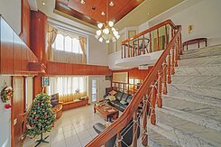 文山富人區一層一戶雙主臥樓中樓大4房平車