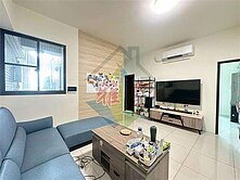 台中市梧棲區沙鹿後站輕屋齡三房平車