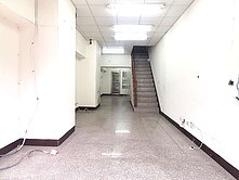 大路邊挑高店面🍎夾層好用❤️店招顯眼❤️人潮車流