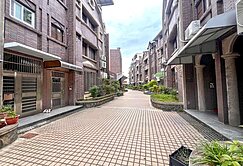 (曉曄)鳥松國中-黃線捷運-超值車庫別墅