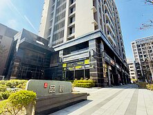 快速進市區 南屯品觀 兩房兩衛平車