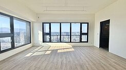 宸｜亞灣聚寶盆風水好｜全新未入住｜高樓四房雙平車