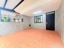 羅東市區旁全新整妝透天