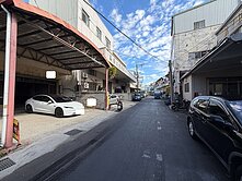 交流道旁百坪乙工土地附廠房｜雙面臨路廠住合一首選