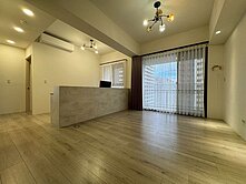 專任！！機捷3房平車！