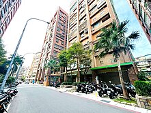 👉稀有釋出🌈社畜人生不完美，但家在精華地段很爽