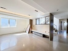 AB125林口街東方麒麟樓中樓【中信房屋張翔喆】