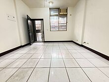 大里立人高中旁30年別墅屋況佳