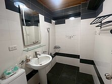 嘉義大學旁輕裝潢平車三房