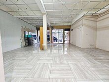  面寬一樓.門口方便停車.住店收租皆宜.稀有釋出