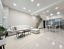 竹山市區稀有輕屋齡精裝雙車別墅✨永義阿良獨家