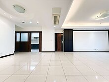 新店湯泉櫻花高樓景觀戶四房附一平面車位