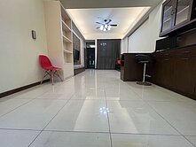 鳳頂商圈公園旁精緻美觀車墅