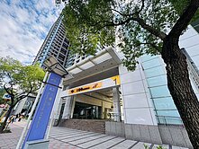 捷運三重站集美商圈羅馬宮廷大4房平車