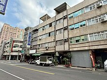 五甲家樂福15米林森路上透天店住