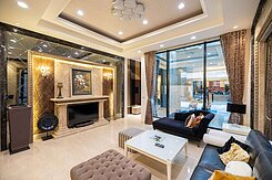 張嘉玲/美術館稀有豪邸丨社區電梯雙車墅丨水景花園