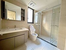 龍井｜輕屋齡大面寬雙車美別墅｜近沙田路全聯｜邊間戶