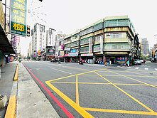 專任-SOGO旁燙金三角窗透店