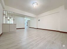 亞灣核心⭐三多商圈⭐捷運採光好⭐稀有電梯大三房