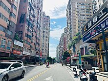 建成電梯★景觀屋 四房附車位★全新裝潢