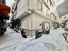 降價‼️瑞隆商圈🎀全新整理✨邊間採光🚗車庫透天