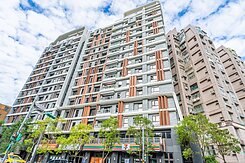 🍎挑高4米5🍎大安達永秋鄉庭院一樓★住商游佳諭