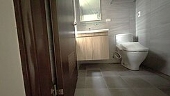 龍科兩房雙衛開窗車