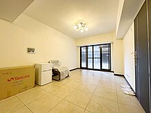 世界一景3房平車超大露臺戶