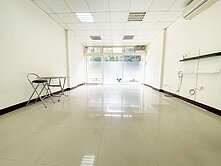 中壢工業區電梯店面+六套房