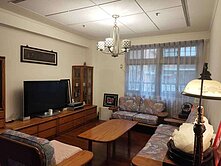 高雄市岡山區勵志新城乙區四房平面車位中高樓層