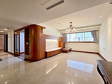 中央公園旁正4房大平車