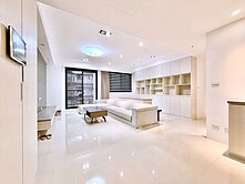 中路重劃區~昭揚君麗~邊間三面採光 3+1房車