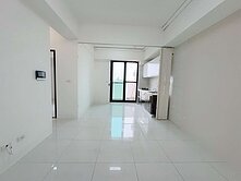 崇蘭東馳輕屋齡兩房大樓