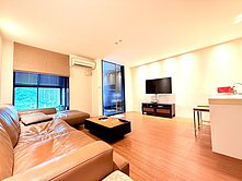 礁溪晏京挑高溫泉度假套房~台灣房屋婕如~小豬