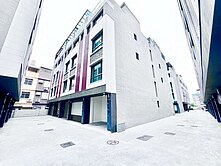 全新大里雙車位社區型別墅 2180萬