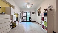 鳳山｜五甲商圈｜陽台進出大三房平車｜屋況優