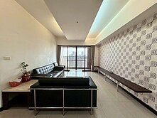 軍功商圈花樣年華高樓朝南三房+平車🚗找住戶最安心