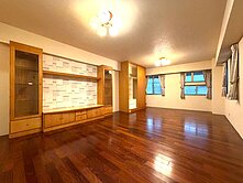 礁溪帝國溫泉♨️原木裝潢套房☆近跑馬公園☆