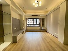 鄉林凱撒社區最便宜三房休旅車位