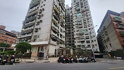 近菜寮捷運前後陽台方正三房獨家銷售