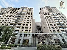 信實豪豪他爸🐻仁美學區公園首排室內大三房平車