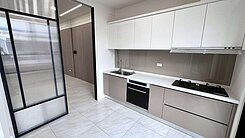 時光。墅靜巷森連棟別墅