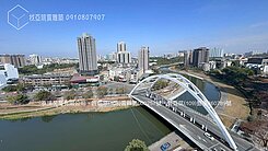 愜意中帶點從容 德賢商圈 益群橋旁 大兩房＋平車