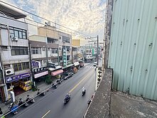 小港二苓路上文武百市黃金透店